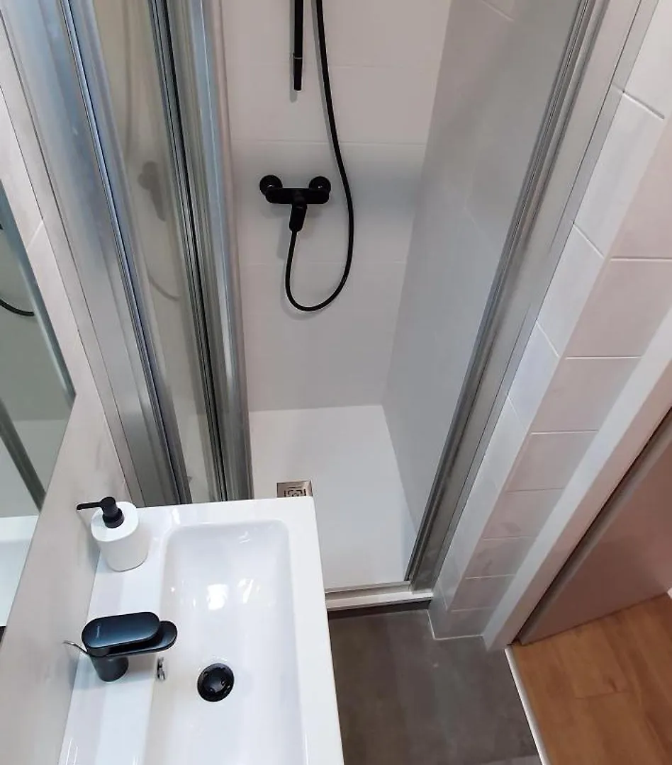 L'Althea II Apartment Bron 0*,